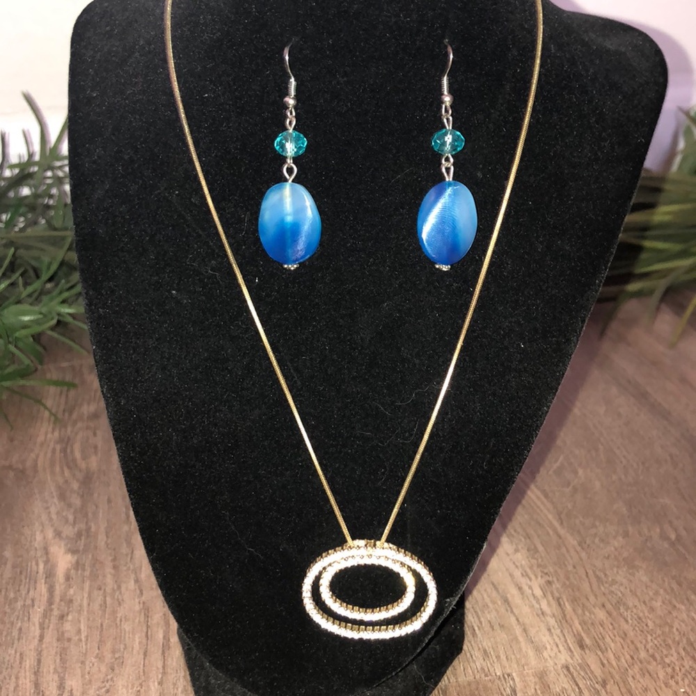 Necklace and blue earring bundle!